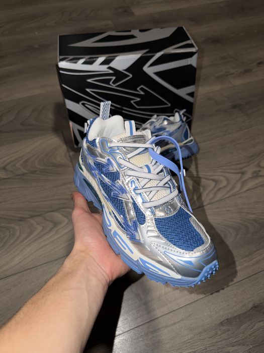 Off White Be Right Back