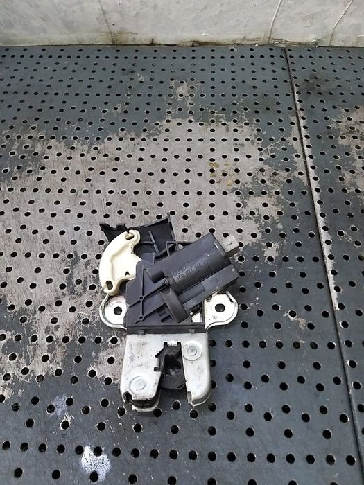 Broasca haion audi a6 c6 4f limuzina 4f5827505d