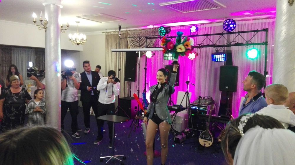 Magician spectacole de magie: copii si adulti