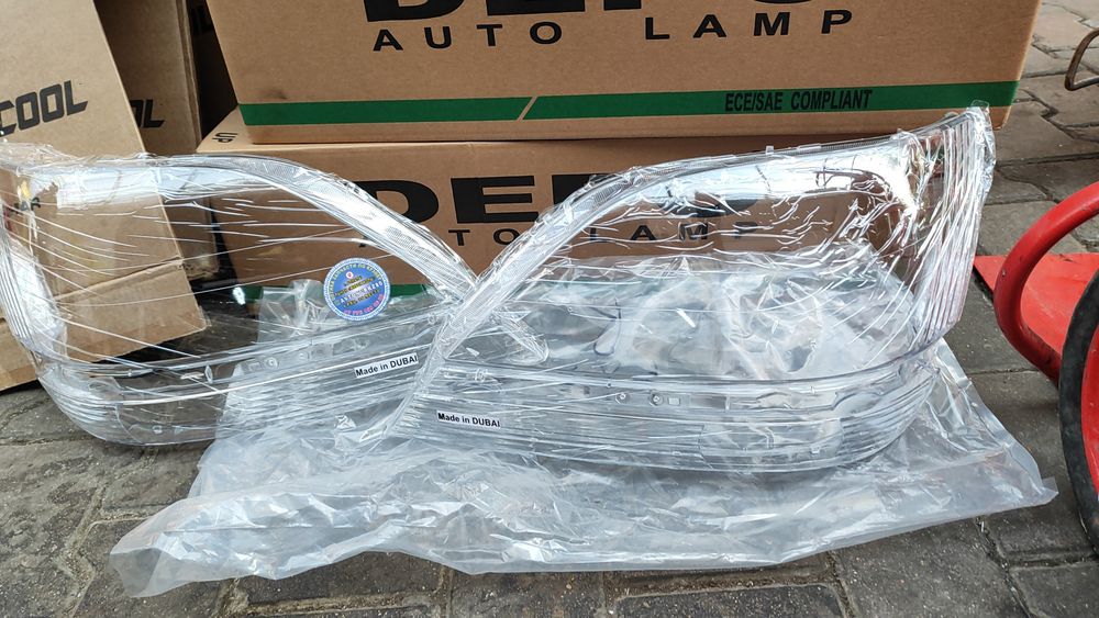 Стекло фара Лексус RX 300