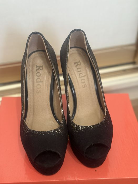 Продам туфли и сапоги