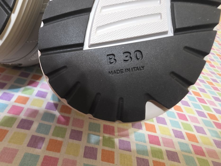 Adidasi Dior B30