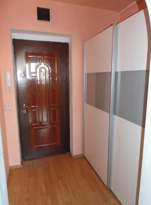 Дава се под наем Тристаен апартамент в Бургас, Ветрен - 100 кв.м за 510 € - Снимка #1