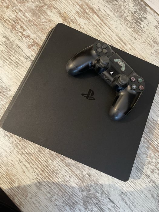 Продам Ps4 Slim 1 терабайт