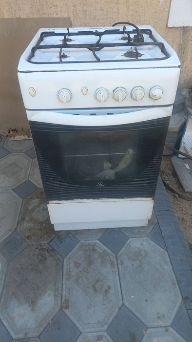 Газ плита индезит продам