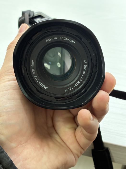 Viltrox 56mm F 1.7 для Sony E