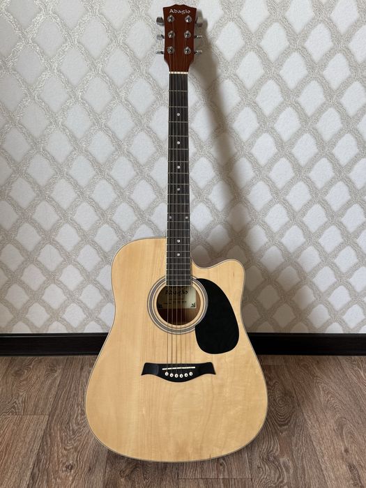 Adagio гитара сатылады. Өте жақсы қалыпта.Бағасын келісеміз.