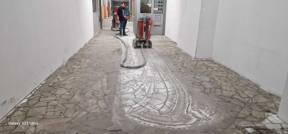 Slefuire profesională pardoseli din mozaic.