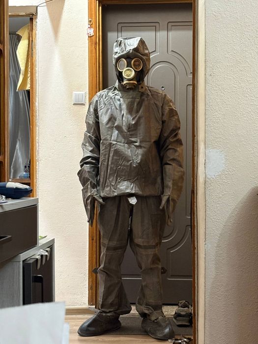 Защитный костюм л-1