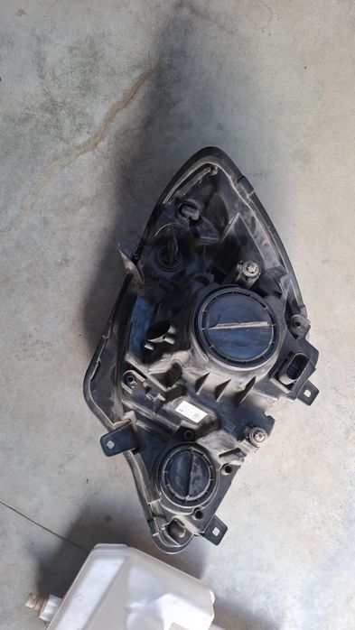 Vînd far dreapta +vas spalator parbriz mercedes benz sprinter