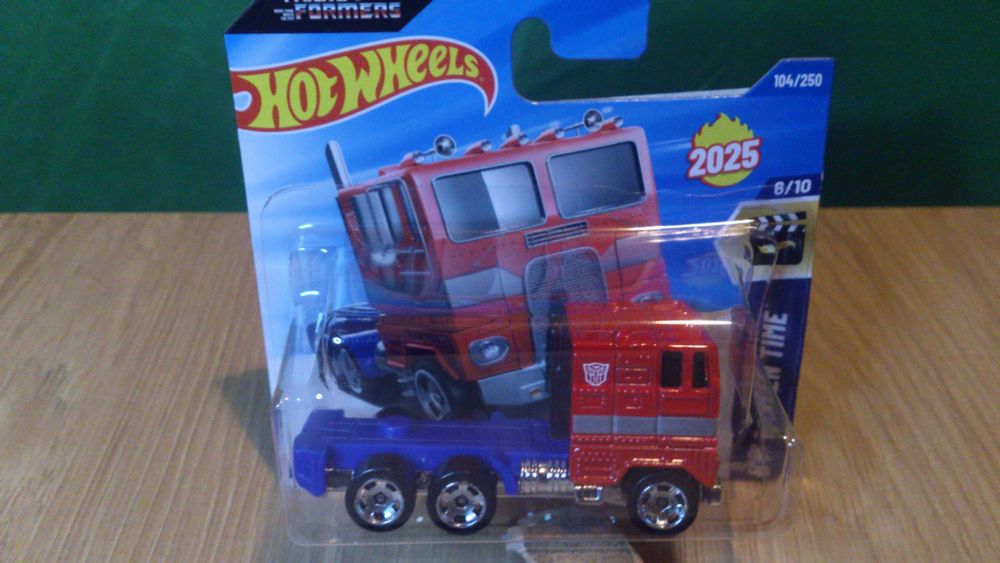 Hot Wheels Optimus Prime TRANSFORMERS