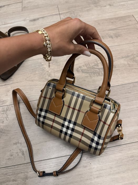 Geanta burberry
