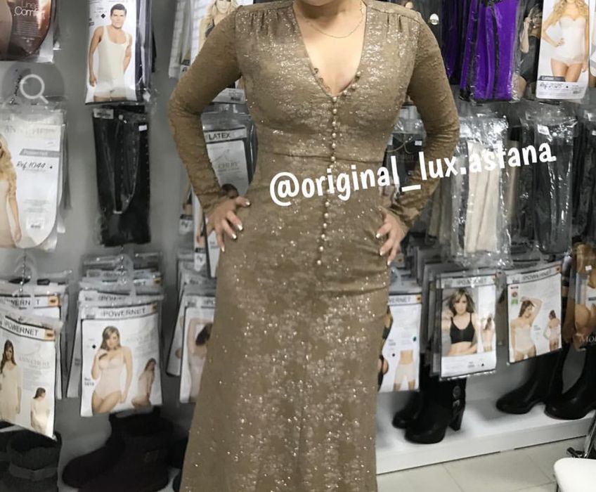 Шикарное платье в пол