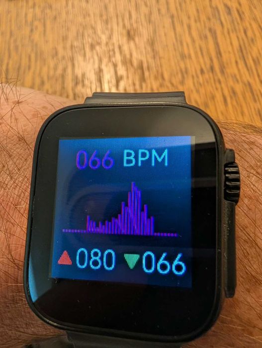 Ceas smartwatch Ultra 8, negru, cu puls, pași și încărcător USB