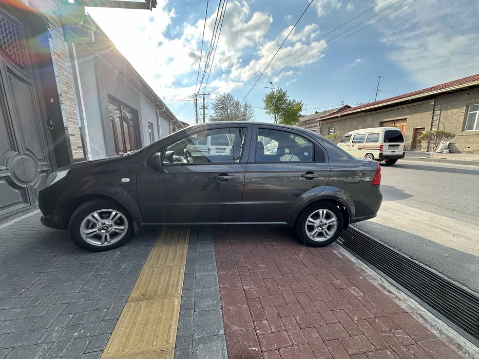 Продаю Шевроле Нексия 3