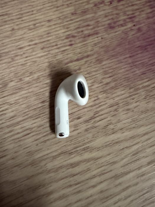 Airpods 4правый оригинал