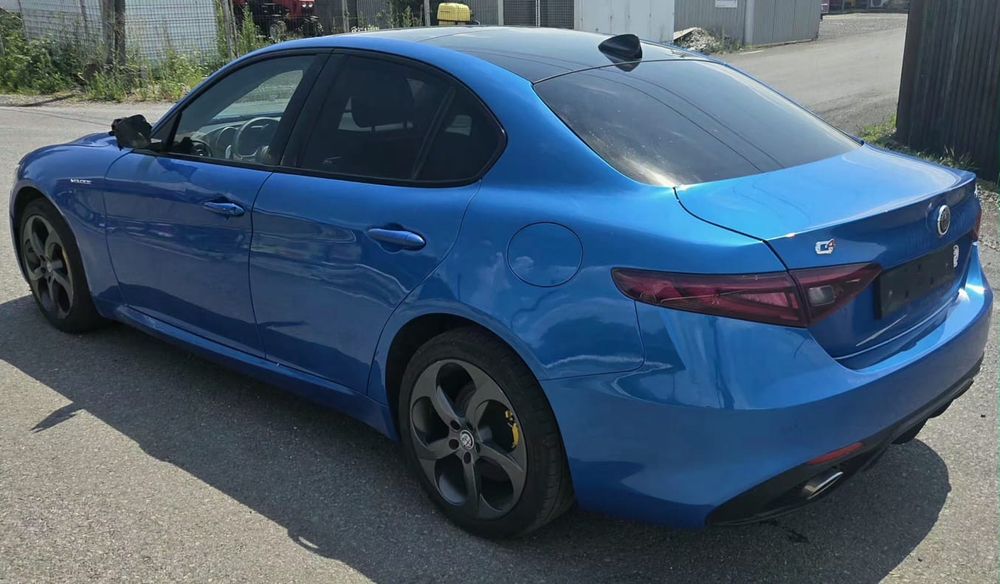 Alfa Romeo Giulia Veloce Avariat Ușor Q4 AWD  280 CP Full Option