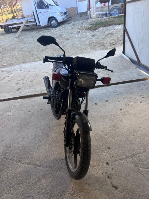 Motocicleta kawasaki gpz 305