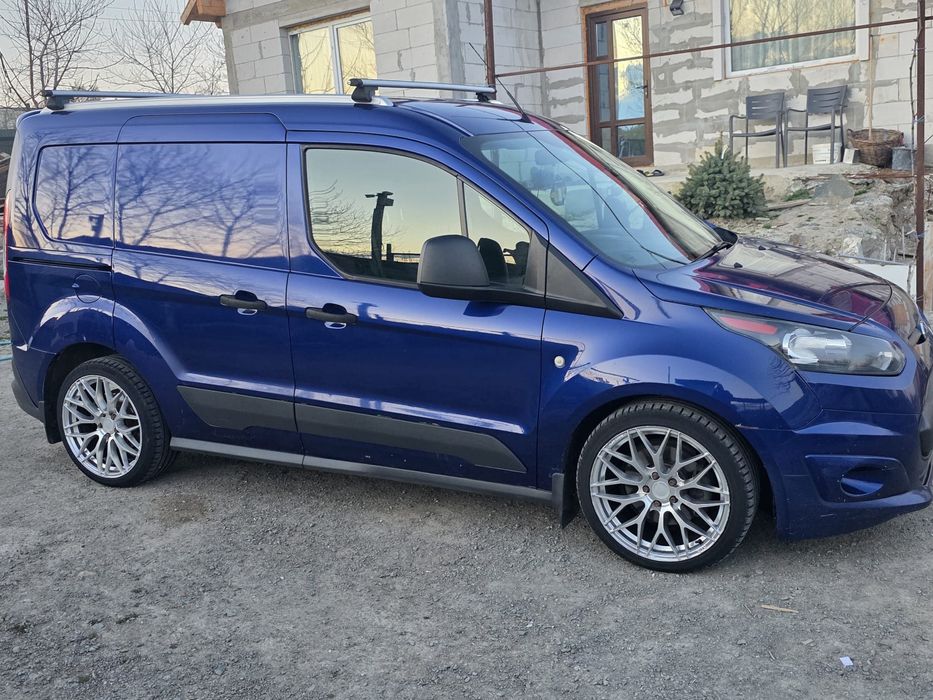 Ford transit conect! Doar cei interesati!