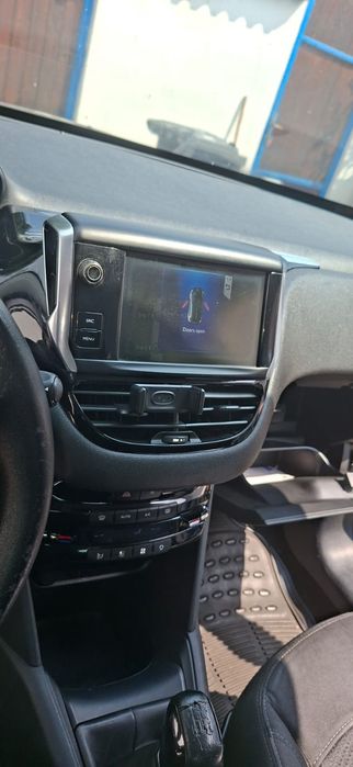 Peugeot 208 1.4d 2012 avariat