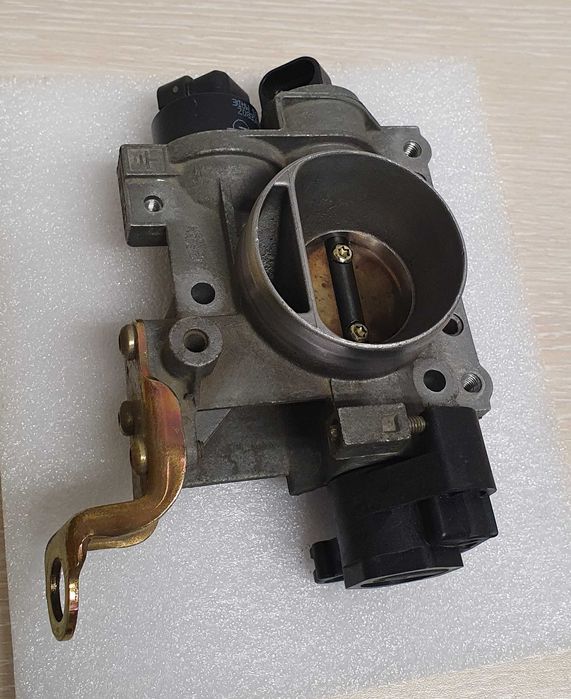 Оригинална дроселна клапа за FIAT Punto МК2