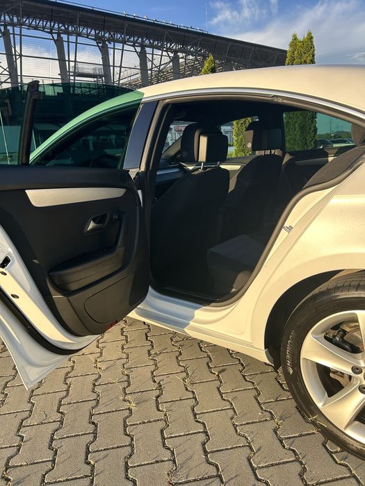 Passat CC  2.0 TDI  140 CP