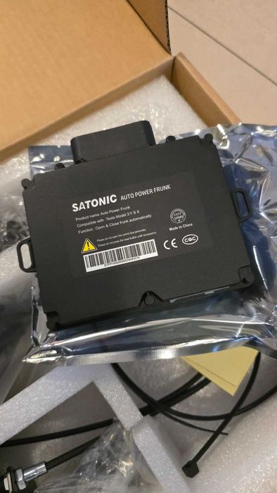 Tesla Model 3 2021 - Power Frunk (Satonic)