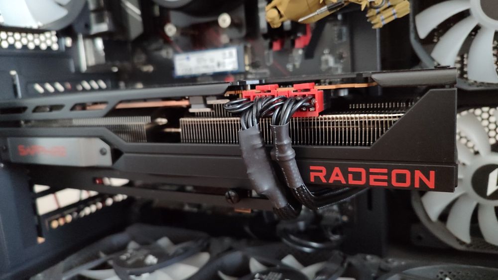 Placa video AMD Saphire PULSE RX7900XT 20GB