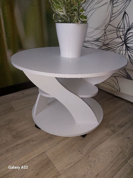 Продам журнальный столик