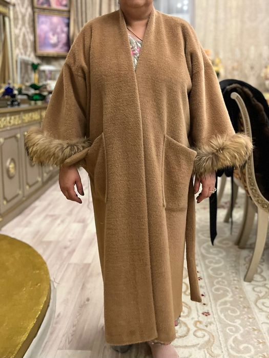 Продаю польто альпака