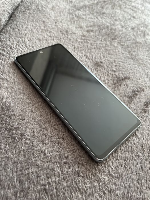 Продам телефон: Samsung Galaxy S20 FE