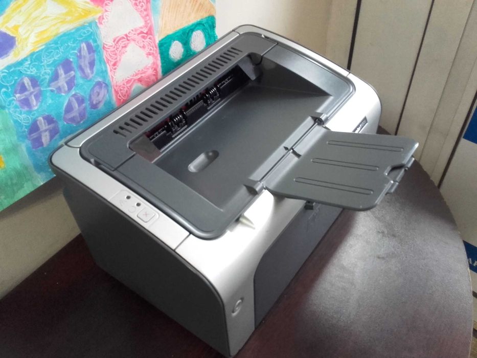 Като нов!!! Лазерен принтер HP LaserJet P1006