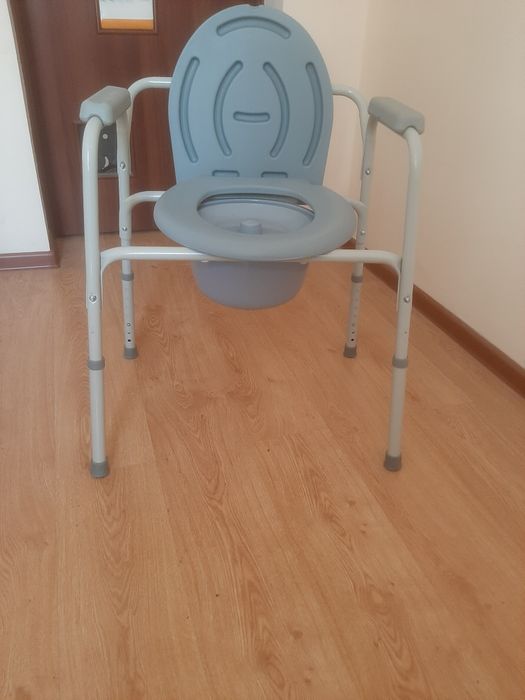 Продам санитарный стул