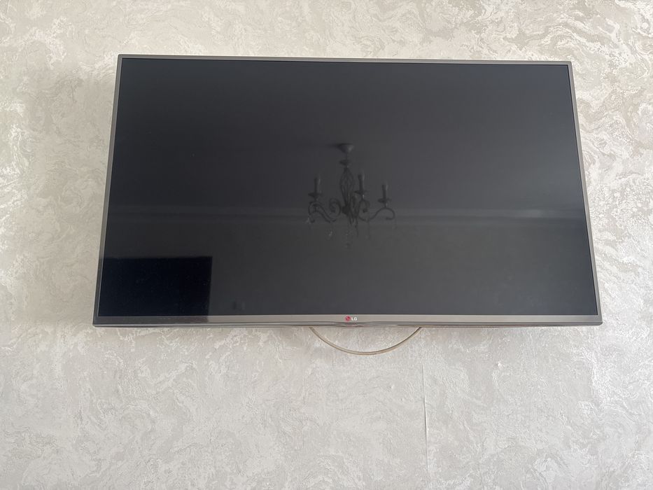 Телевизор lg продам