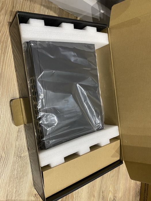 Продам Коммутатор TP-Link TL-SF1024D