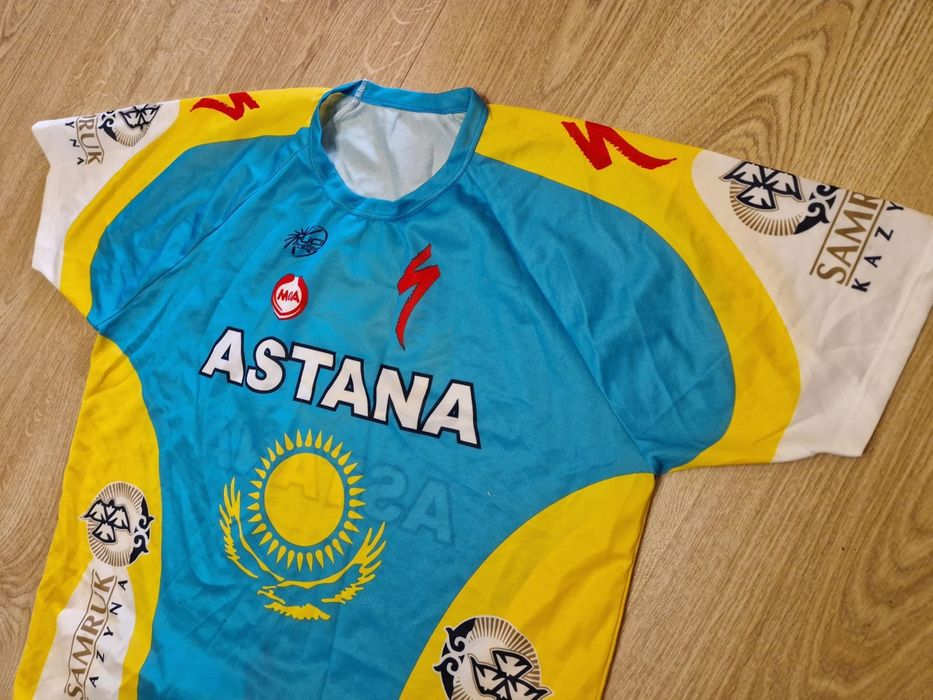 Велоформа команды ASTANA