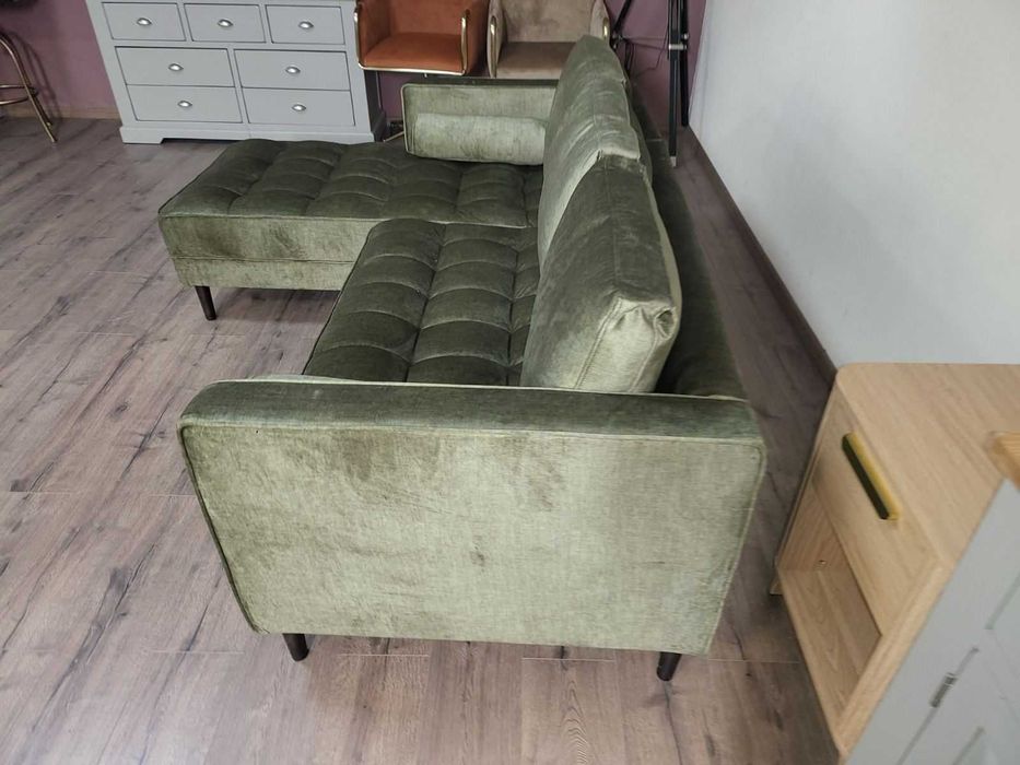 Зелен ъглов диван от плат с лежанка