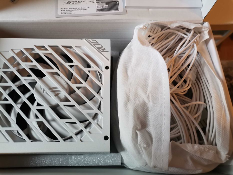 Rog Strix 850W   Power Supplay Unit White Edition