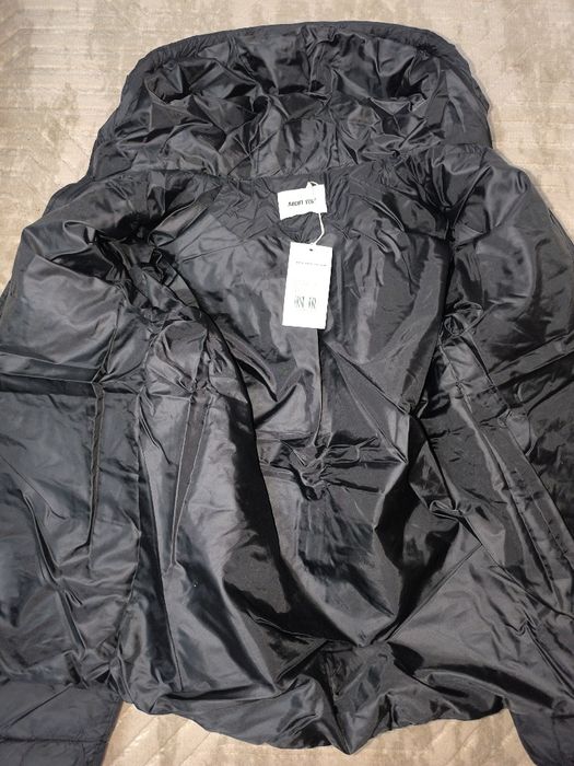 Ново Яке About you с етикет