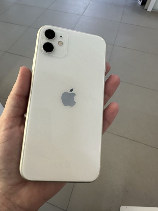 Продам айфон 11 на 128гб