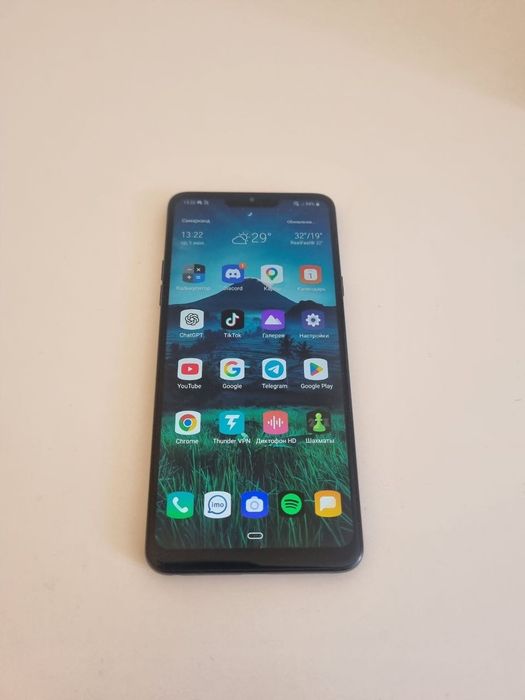 Telefon LG Q9 64/4gb