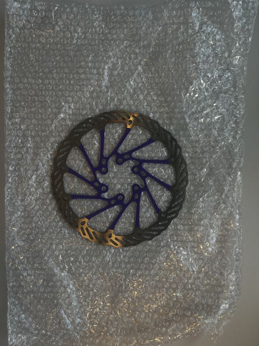 Disc frana hidraulica MTB Bucklocks.Mov silver cu design ventilat