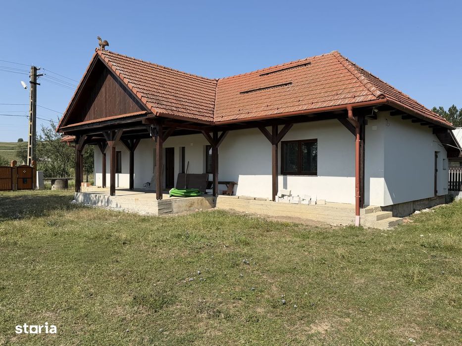 Casă stil tradițional sat Doba cu 2.900 mp teren la 15 minute de Zalău