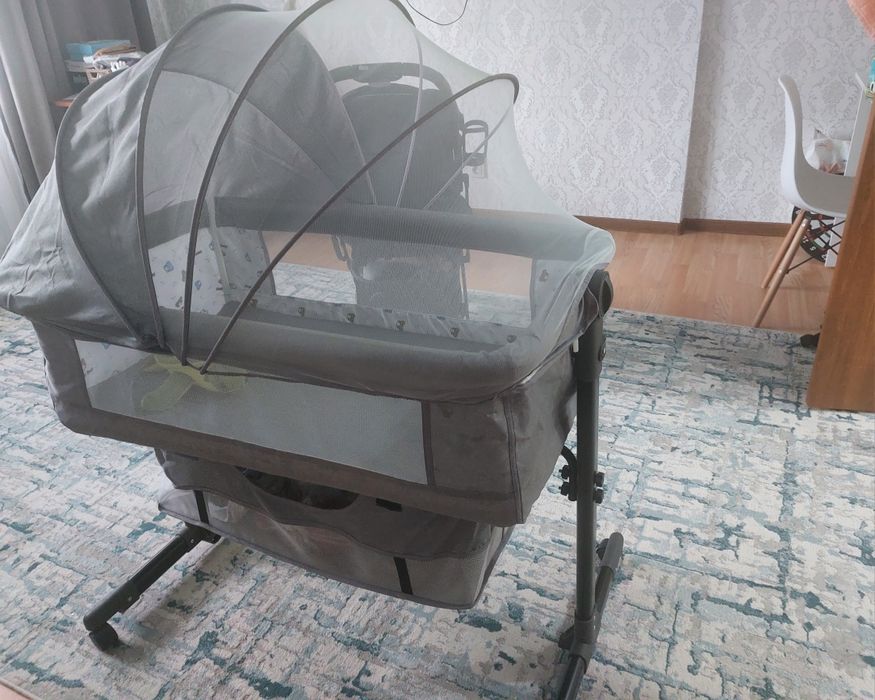 Манеж-кровать, без функции качания для детей от 0 до 12 месяцев