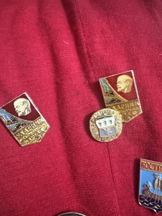 Винтажные значки времен СССР