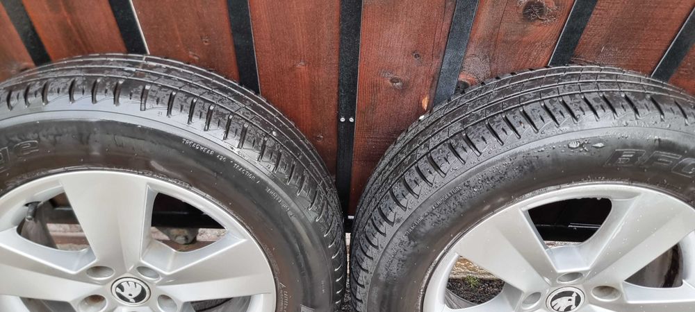 4 броя оригинални алуминиеви джанти за Škoda + летни гуми BFGoodrich, 16 цола