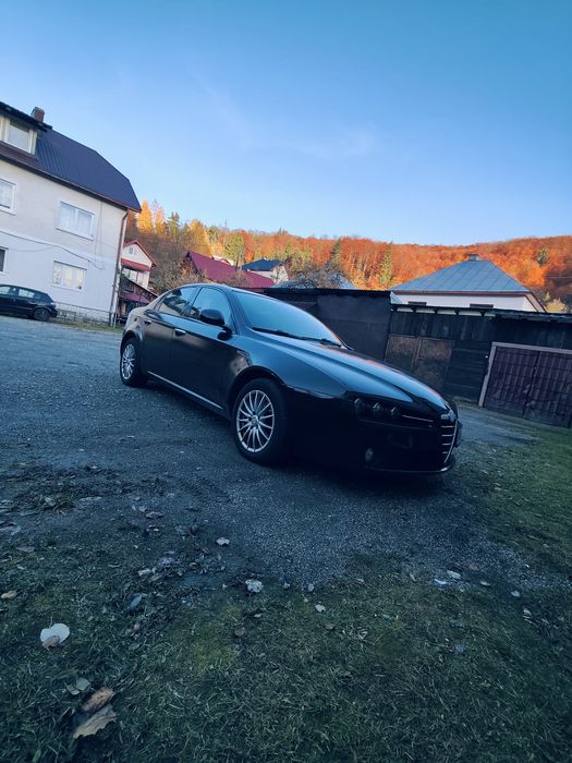 Vând Alfa Romeo 159