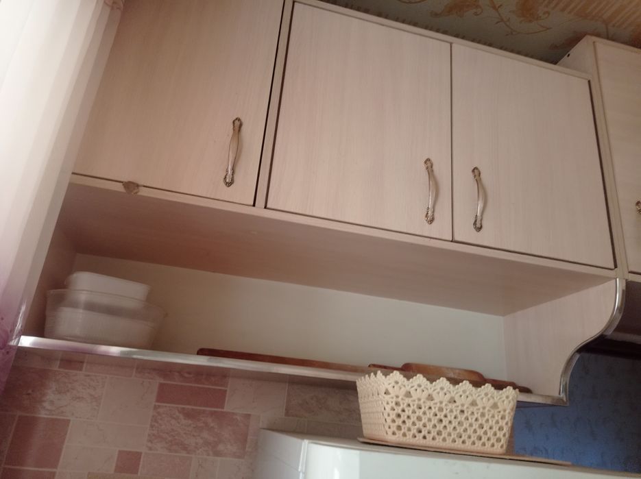 Oshxona mebeli sotiladi