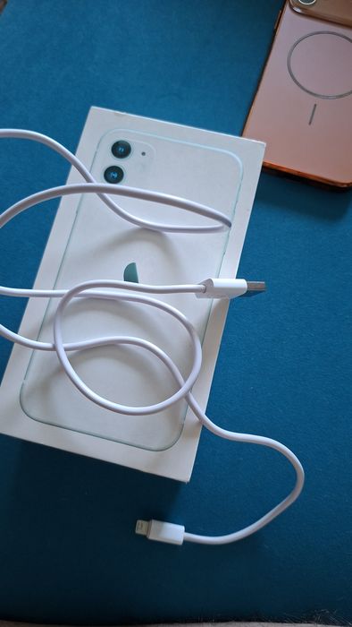 Iphone 11 64gb в отличном состоянии