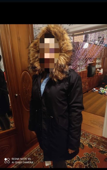 Продаются куртки и парки